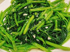 -三亚火车头万人海鲜广场