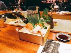 三文鱼刺身-肉魁屋·烧肉·烧鸟·酒场(高新店)