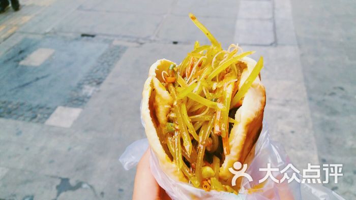 严太婆锅魁(文殊院店)三丝锅盔图片 第1张