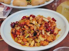 -川流不息·地道川菜·小龙虾(松东路店)