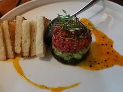 牛肉塔塔配牛油果黑橄榄酱-Solo(衡山路店)