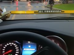 -奔驰上海利星(七宝店)