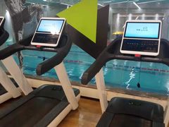 -蓝海豚游泳俱乐部(南京西路店)