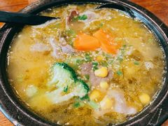 酸菜肥牛米线-滇越乘象云南餐厅(次渠店)