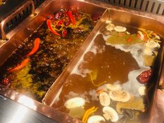 -老牌坊云南鱼豆花火锅(爱建店)