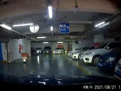 -龙阳广场-地下停车库