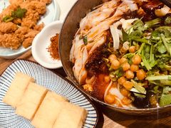 小锅肉酱老豆腐手工粉-小满手工粉(上海月星环球港店)