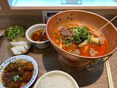 -成都你六姐·牛肉冒菜(上海环宇荟店)