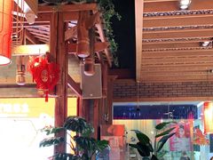 -野山舂·贵州现舂酸汤火锅(鸿通城店)