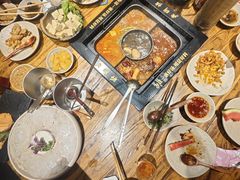 -老牌坊云南鱼豆花火锅(爱建店)
