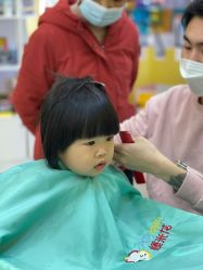 -爆米花儿童美发乐园