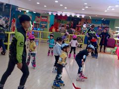 -阿布溜溜(同曦假日百货店)