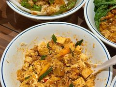 -李与白包子铺(桐梓林店)