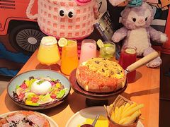 -Dragon Pizza•圆脸龙披萨·牛排餐厅