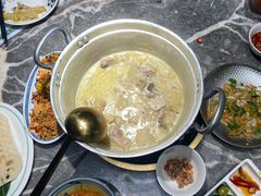 金牌花胶浓汤鸡煲-禄婶鸡煲·打边炉