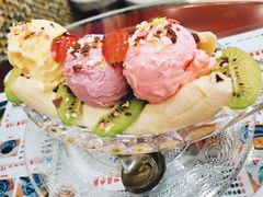 -广信牛奶甜品世家(台东店)