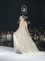 -Renee芮亦婚纱(原丽莎)