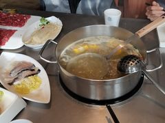 -牛德亨臻牛潮汕火锅(万邦时代店)