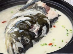 鱼头汤-万佛湖许老大铁锅鱼(黑金冠店)