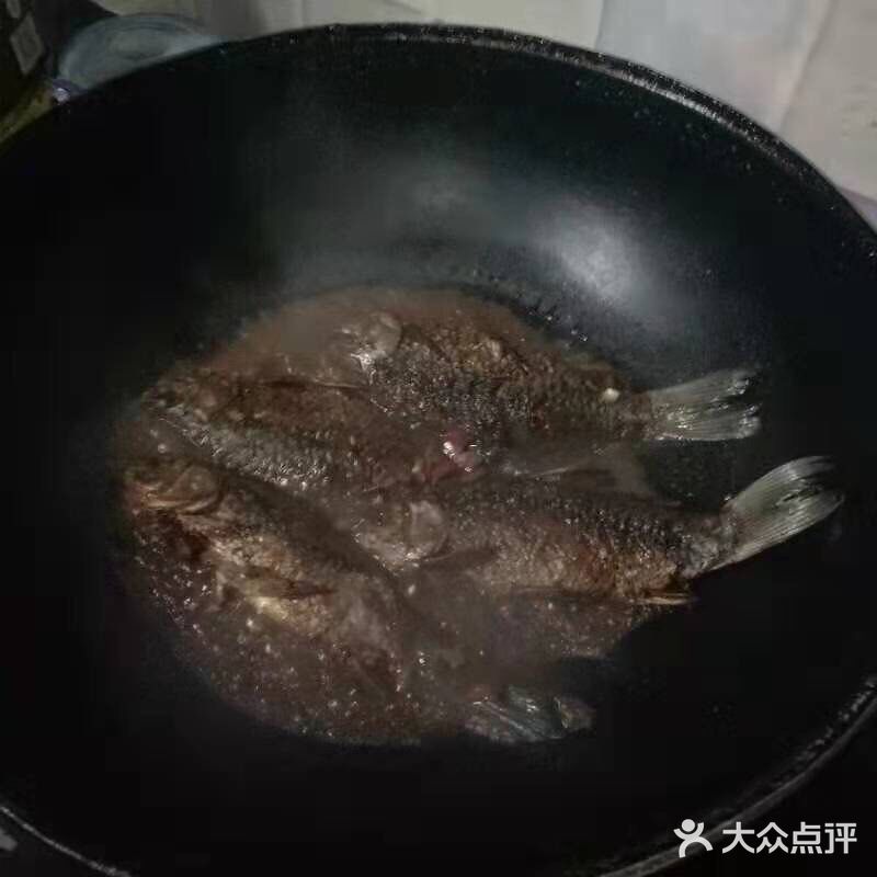 简单易做的家常菜：香煎鲫鱼