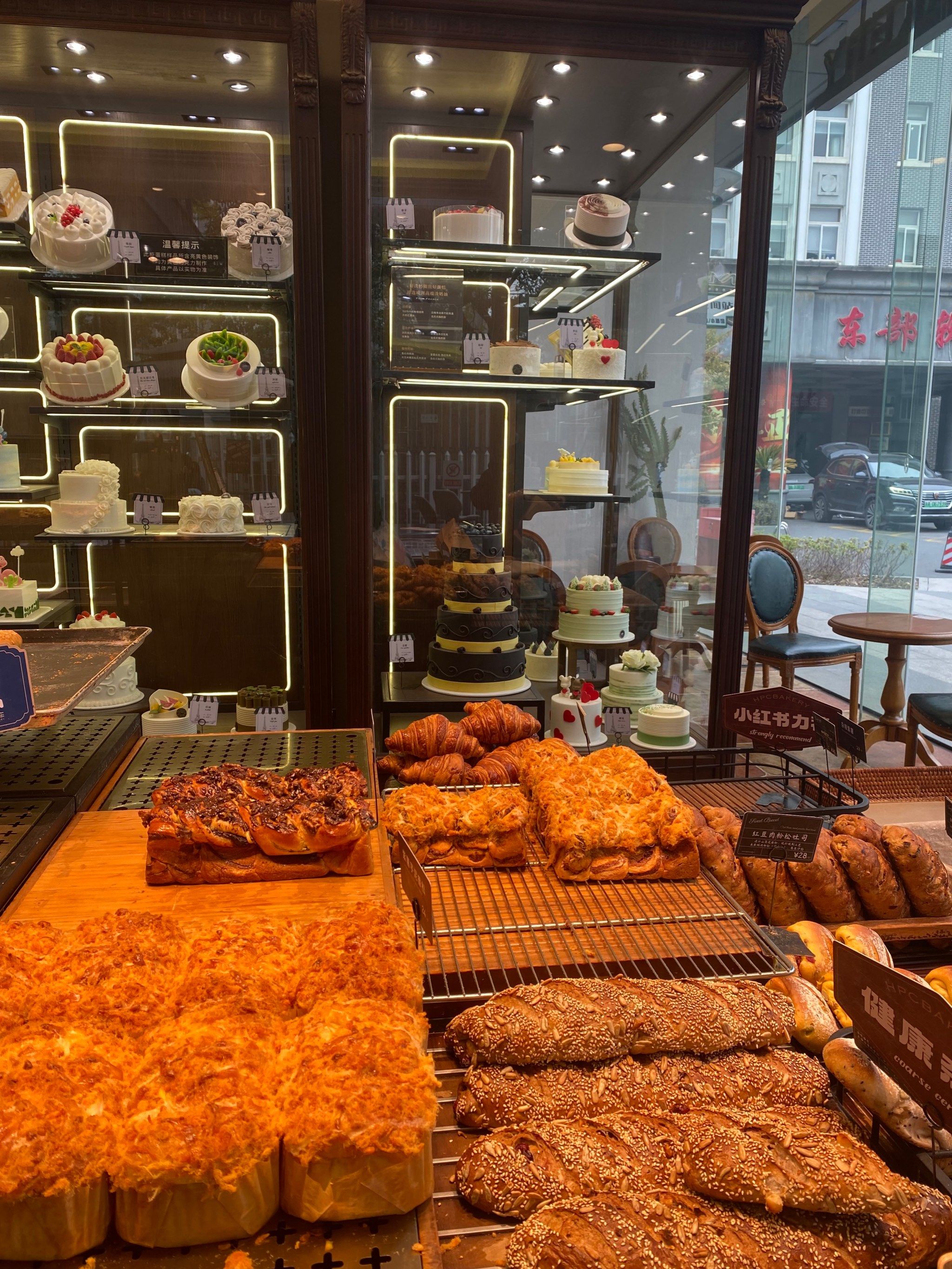 红跑车,为啥这么受欢迎?