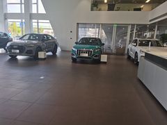 -上海冠松华奥奥迪4S店(张江店)
