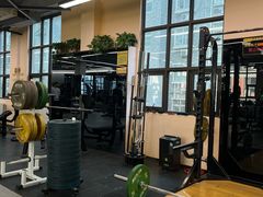 -岩顶健身(玄武店)