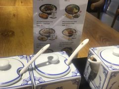 -鑫花溪牛肉米粉(人民广场店)