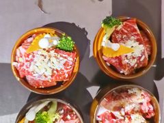 -山川小町·极番烧肉(新地假日广场店)