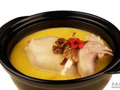 滋补本鸡煲-龙凤山庄(永定镇店)