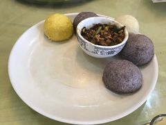 -雪乡人家东北菜·铁锅炖一切(高斯路店)