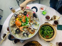 招牌海鲜骨煲-凤城康记饭店
