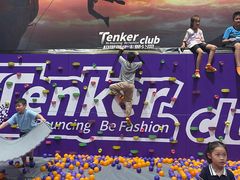 -Tenker Club弹刻极限主题公园 · 蹦床 · 团建 · 生日派对(大关店)