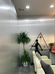 -Tloml salon