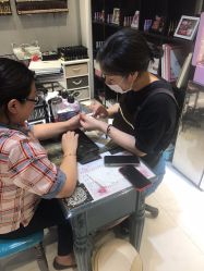 -吉吉靓甲美睫