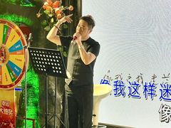 -路边边.炒菜烧烤.音乐餐厅(良乡长虹店)