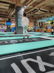 -反弹蹦床公园·运动乐园·团建·亲子派对(深圳观澜湖店)