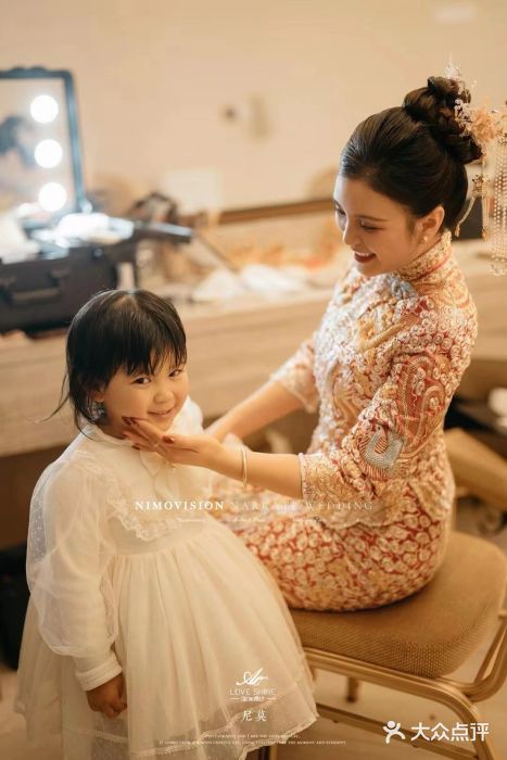 LOVE SHINE婚纱·红鼎庄龙凤褂·妈妈装定制图片