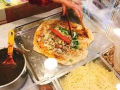 熏肉大饼-车百地下美食城(欧亚车百店)