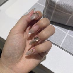 -晨·艺美甲美睫