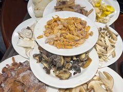 -菌之家·专业纯野生菌火锅·特色炒菌