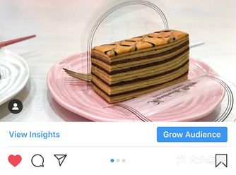 間層的白綠色，斑蘭味很重後勁帶點特有的微咸