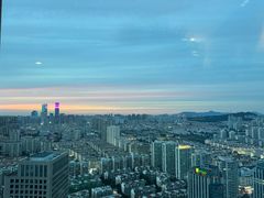 -青岛五四广场海景美仑国际公寓酒店