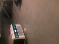 -卡罗酒店(东门晒布地铁站店)