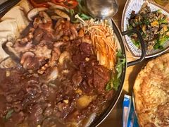 八爪鱼牛肉锅-东吉馆韩式餐厅(八经街总店)