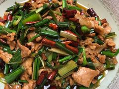 宣威小炒肉-蔼若春.传承三十年云南菜(金碧公园店)