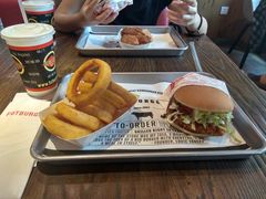 -The Habit Burger Grill 哈比特汉堡(复兴soho店)