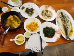 -品鲜村农家菜·阳澄湖大闸蟹(总店)