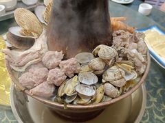 -一口猪海鲜浑锅·东北家常菜