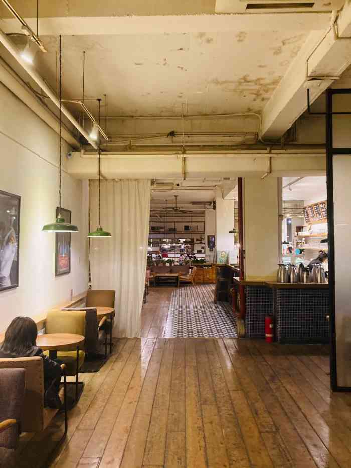 雕刻时光咖啡馆(交大店)-"基本上跟闺蜜的聚会都在这了.每个月都要来.